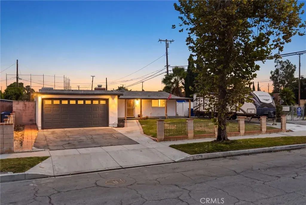 13718 Norbeck, La Mirada