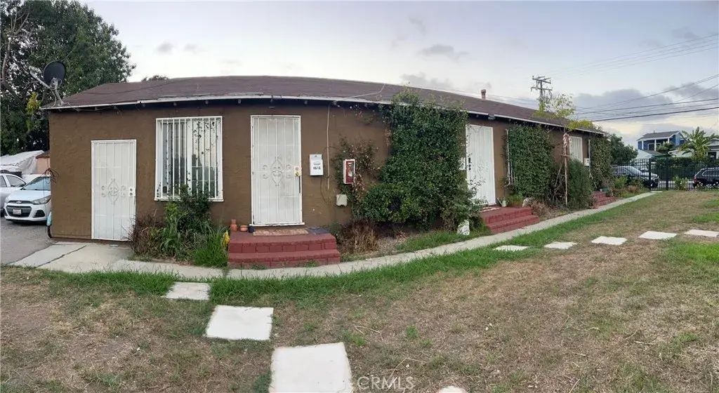 4616 W 111th Street, Lennox