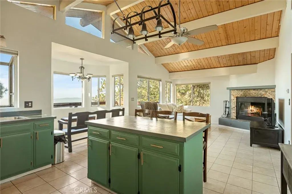 31603 Panorama Drive, Running Springs