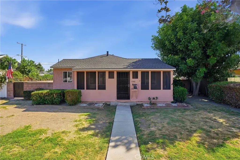 11246 Rosecrans Avenue, Norwalk