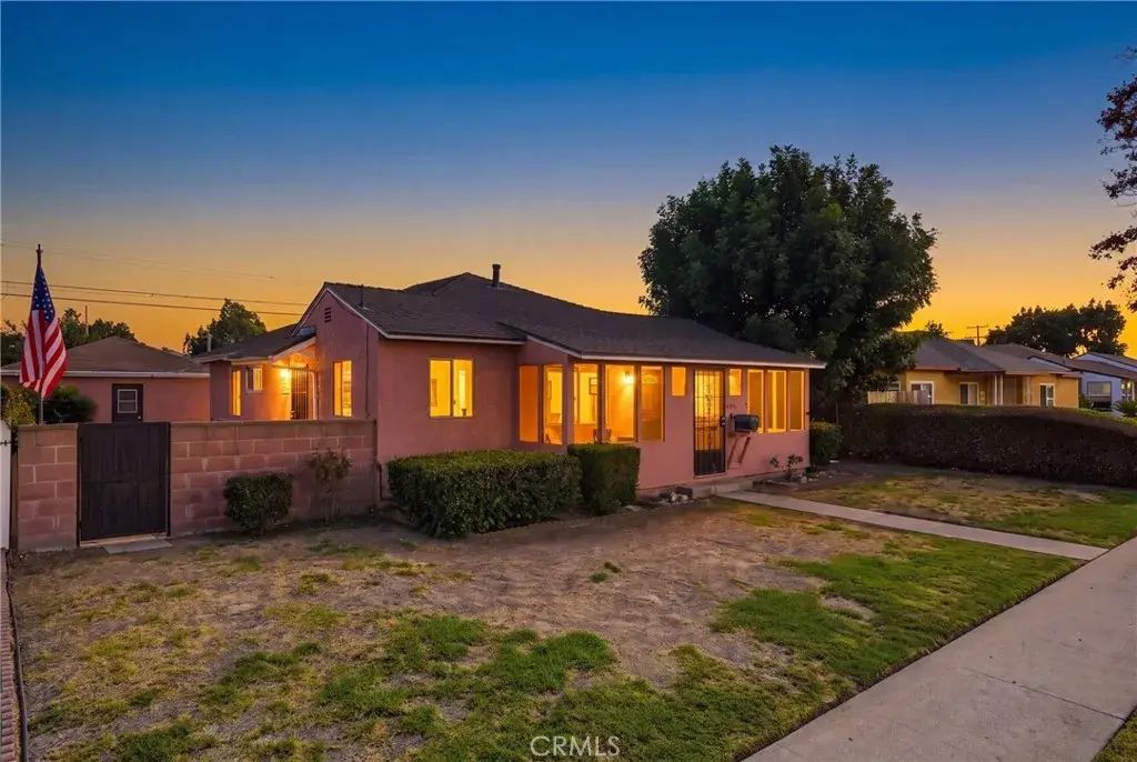 11246 Rosecrans Avenue, Norwalk
