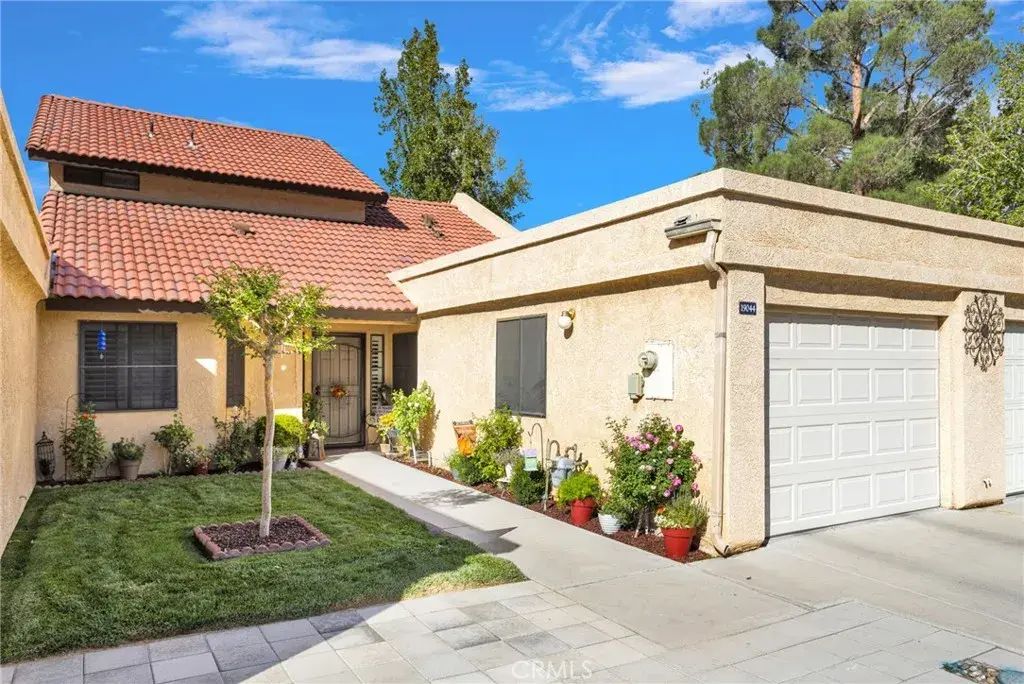 19044 Elm Drive, Apple Valley