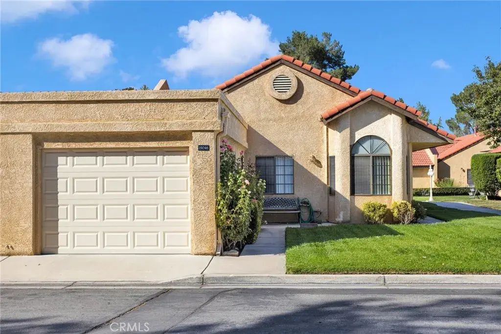 19046 Cedar, Apple Valley