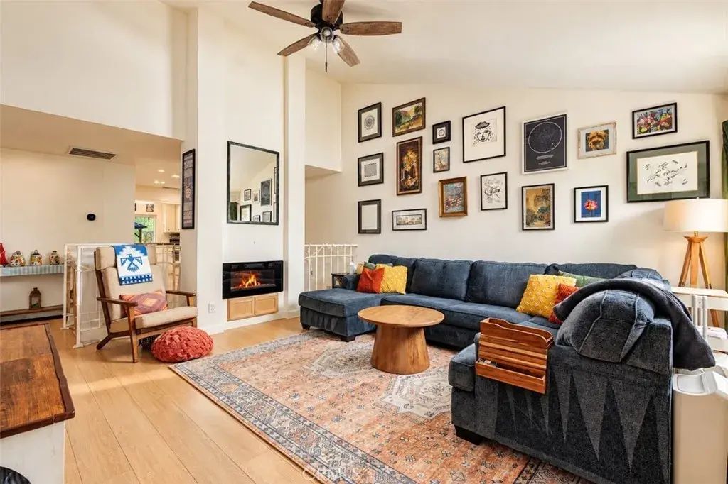 19565 Rinaldi Street 18, Porter Ranch