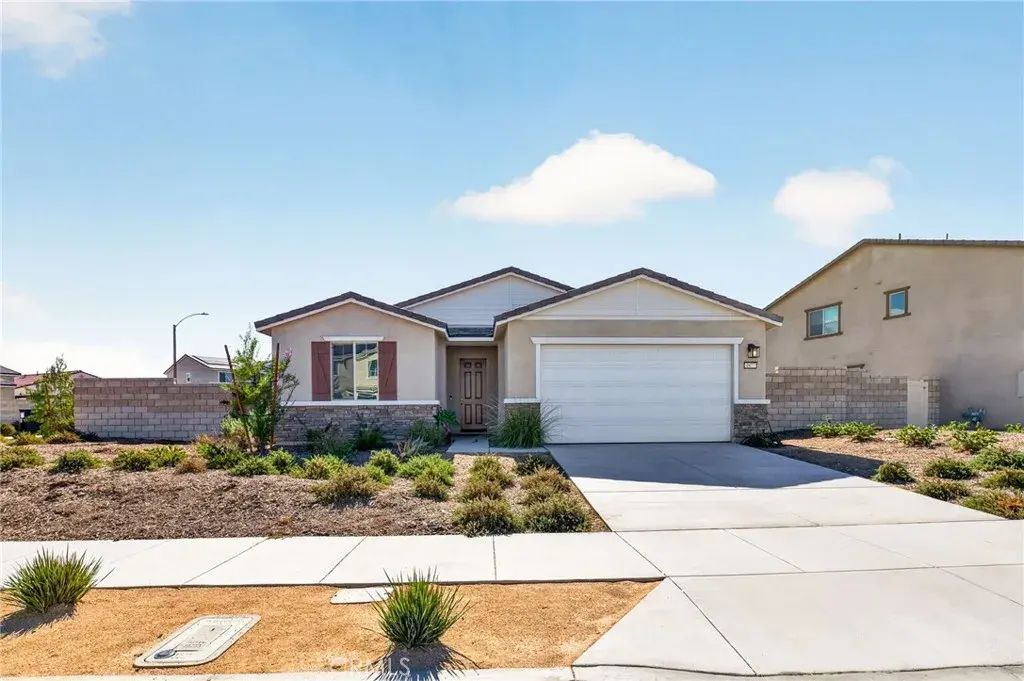 4877 Goldfinch Street, Hemet