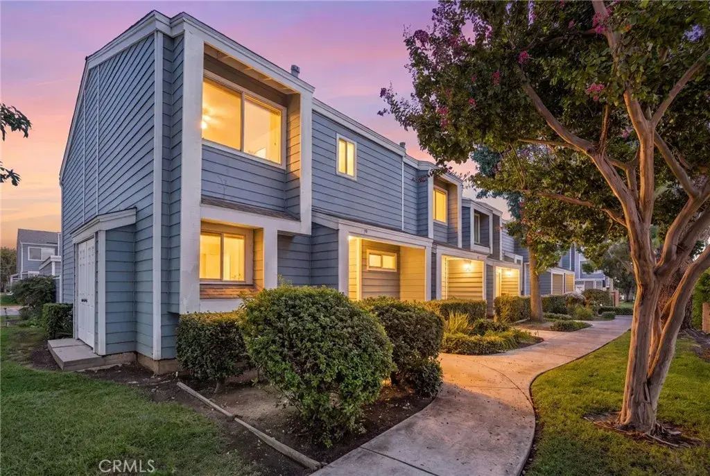 15735 Nordhoff Street 19, North Hills