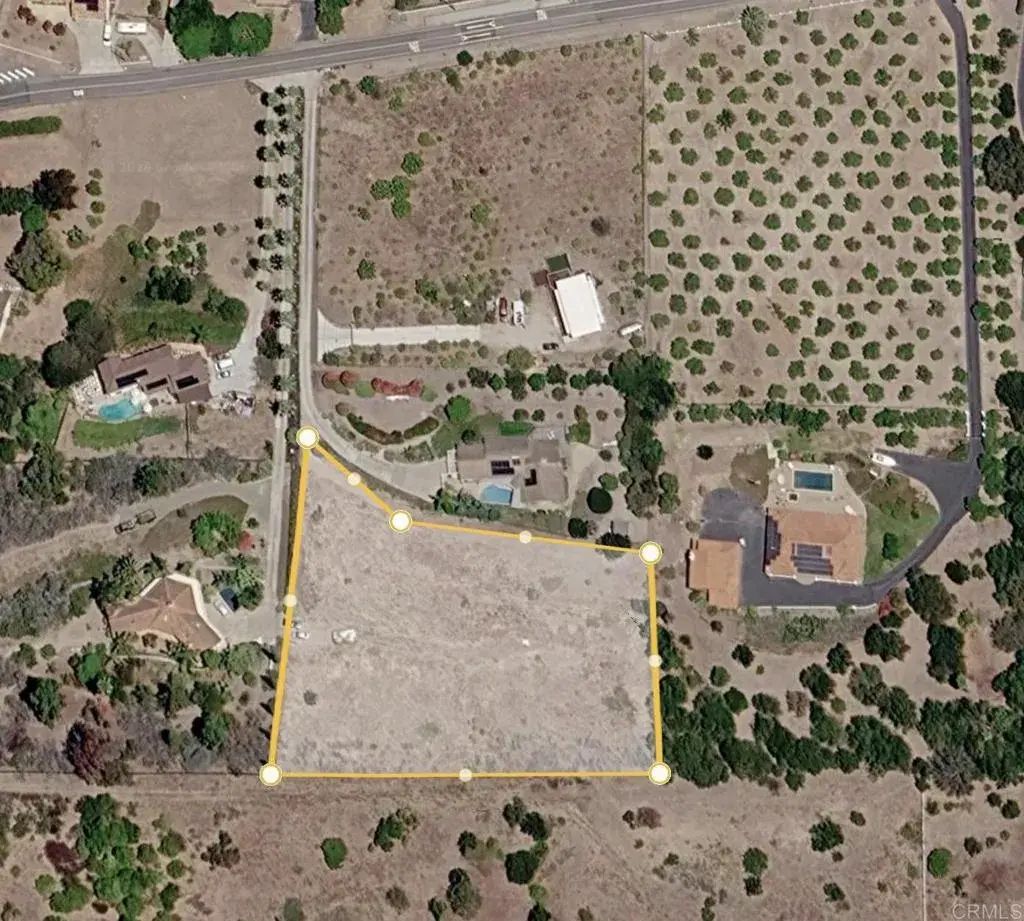 5016 Sleeping Indian Rd, Fallbrook