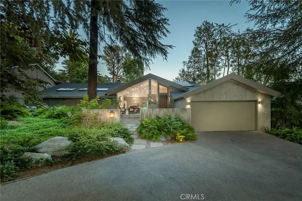 5128 Hillard, La Canada Flintridge