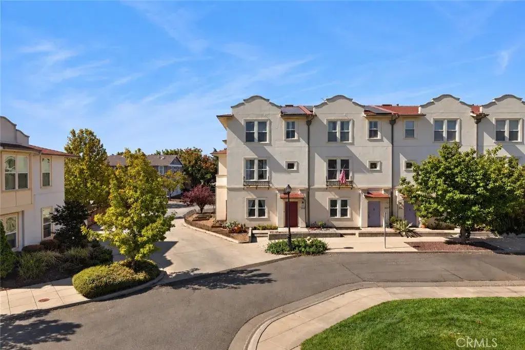 2218 Hutchinson, Chico