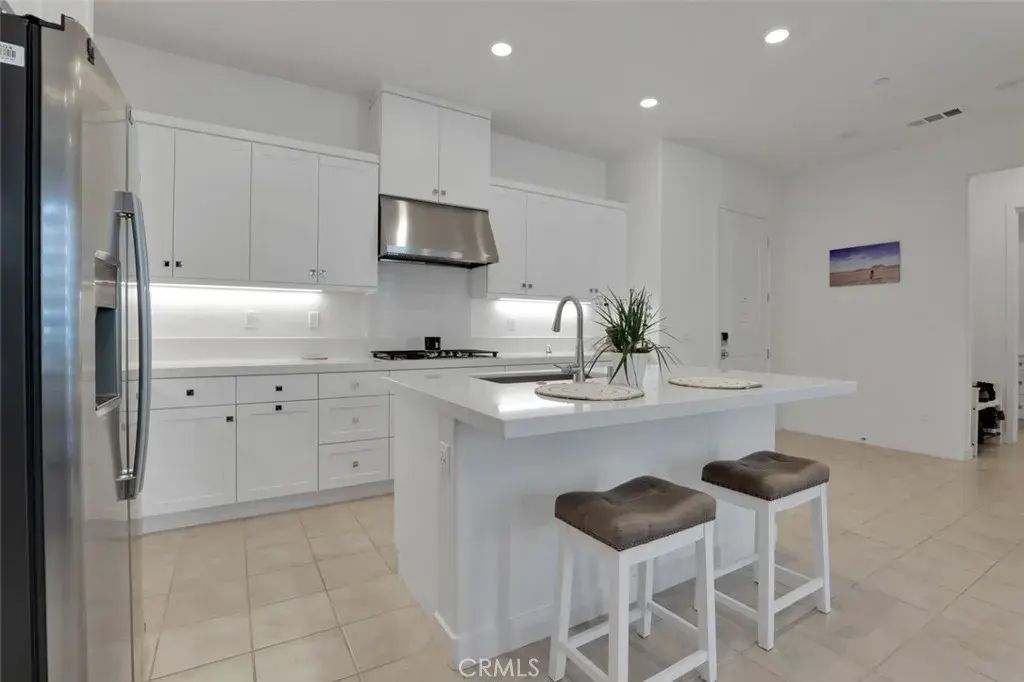 145 Sash, Irvine