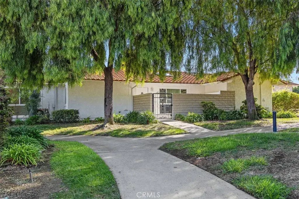 2197 Via Mariposa East B, Laguna Woods