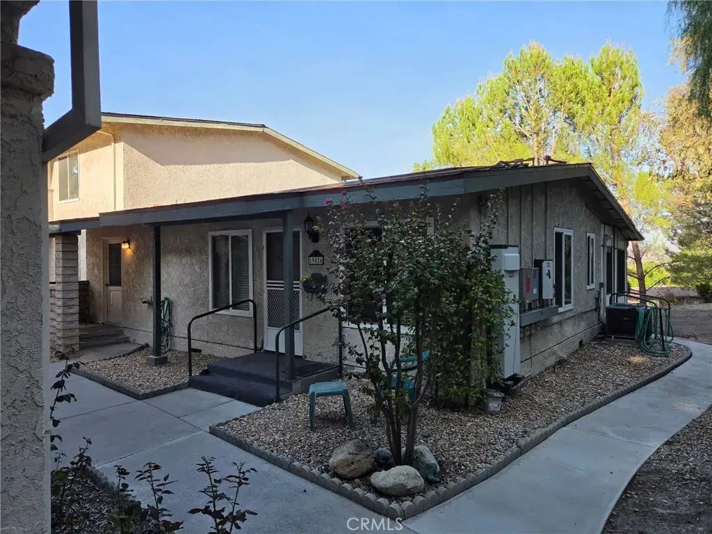 19824 Spanish Oak Drive, Newhall