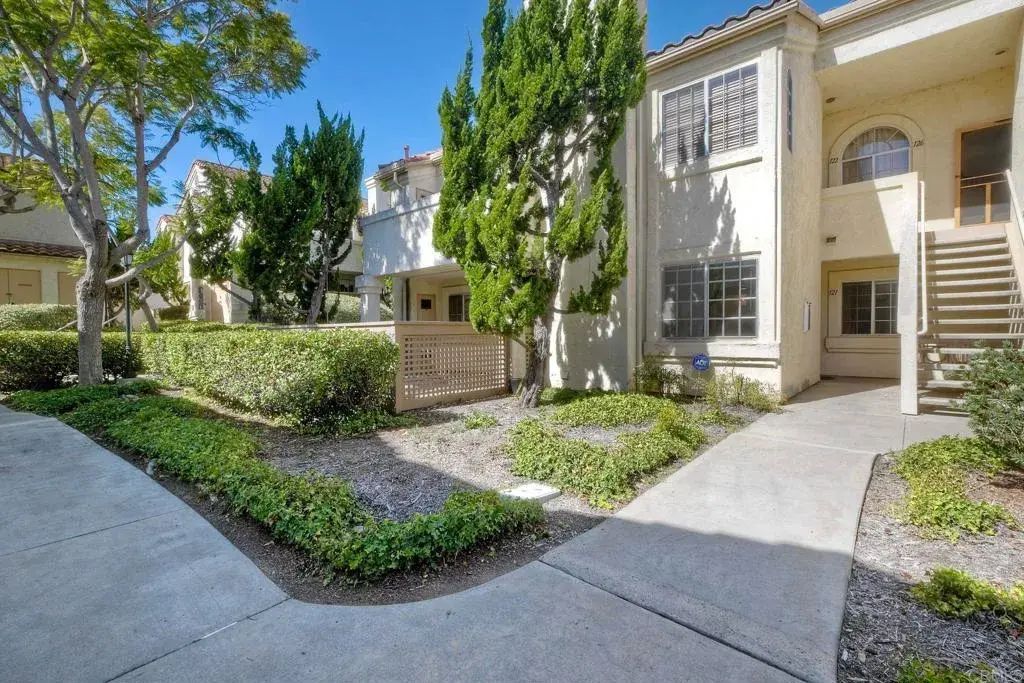 750 Breeze Hill Road 121, Vista
