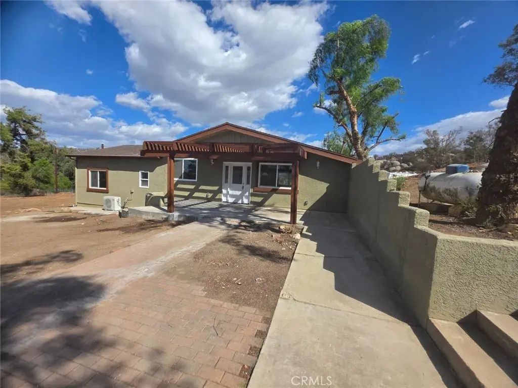 33925 Buckboard Trail, Nuevo