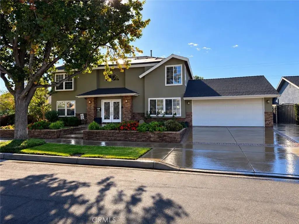 390 N Milford Road, Orange