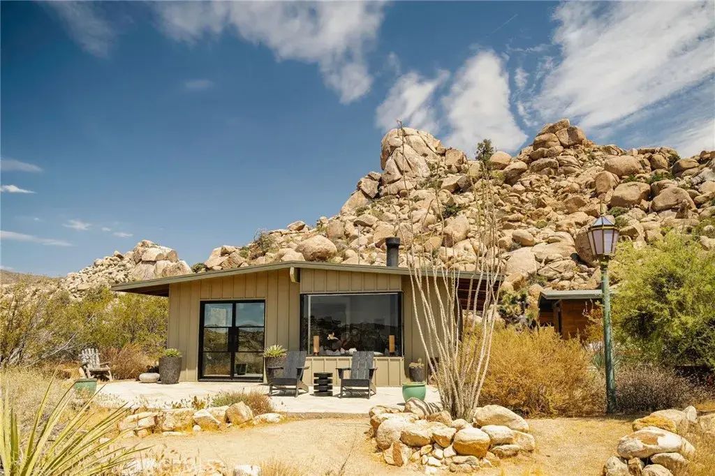 51222 Gamma Gulch Road, Pioneertown