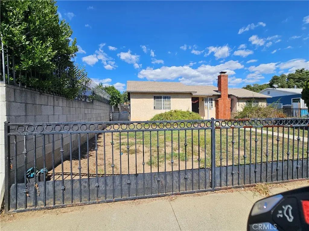 141 E Magnolia, Pomona