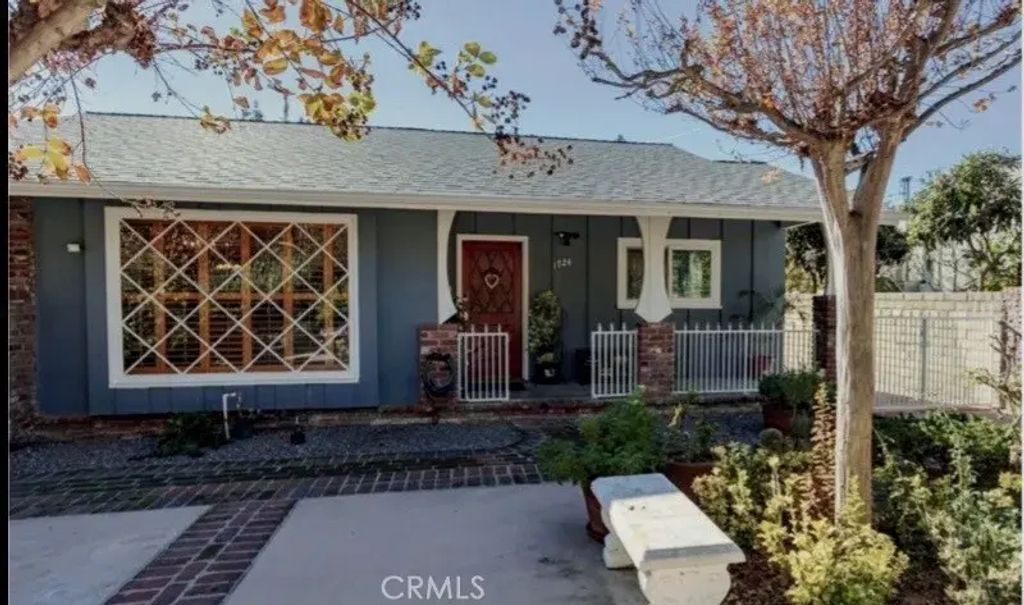 1724 Sombra Drive, Glendale