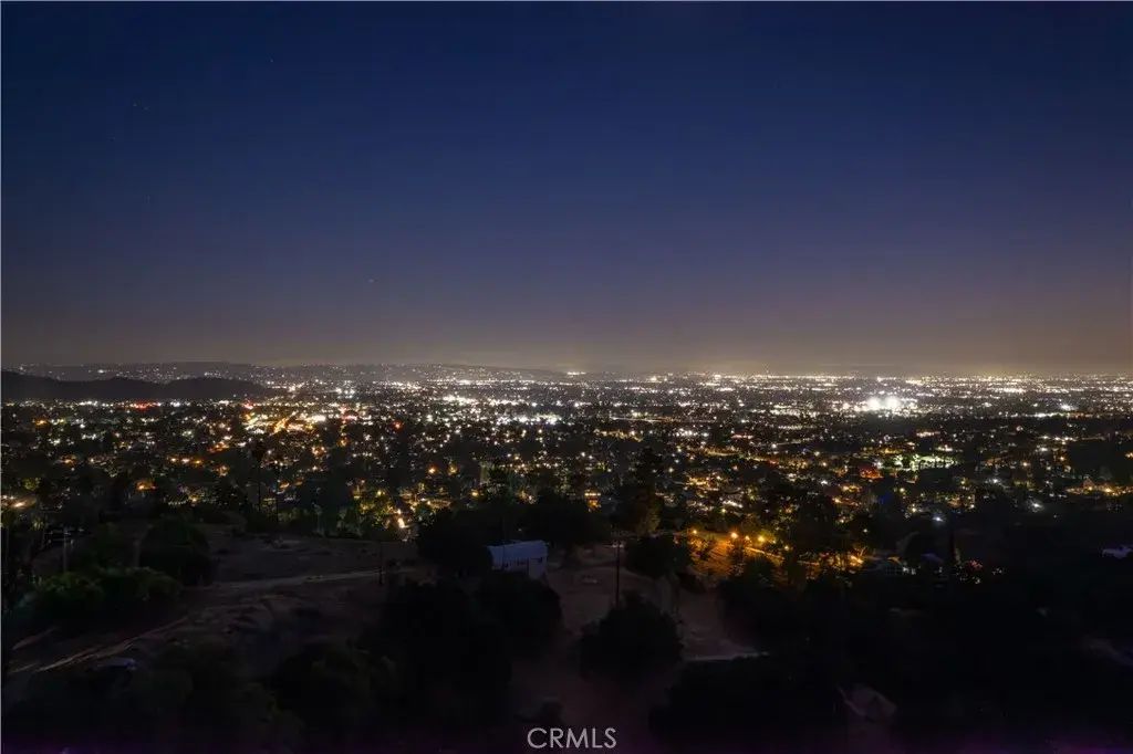 947 N Glendora Avenue, Glendora