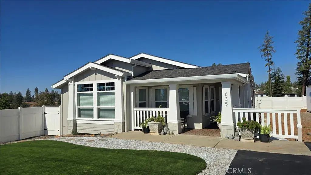 635 Boquest Boulevard, Paradise