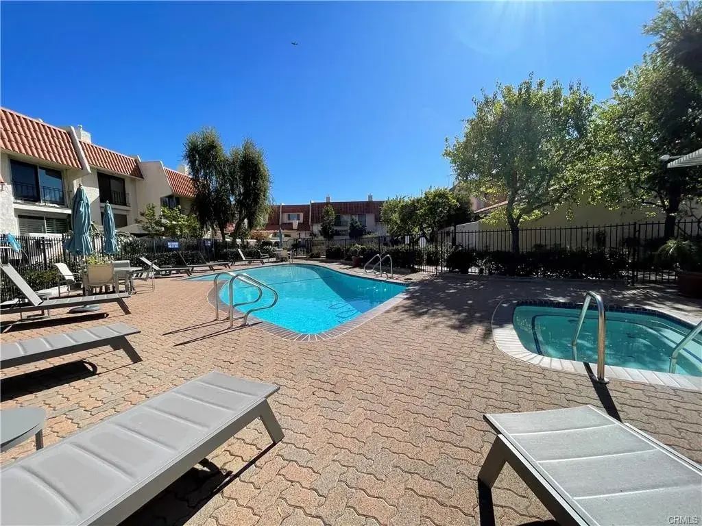 6223 Nita, Woodland Hills