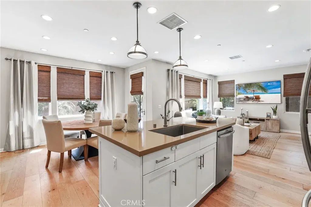 33 Fuchsia, Lake Forest