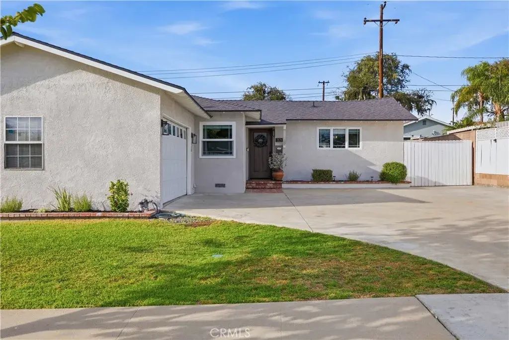 2121 Merced, La Habra