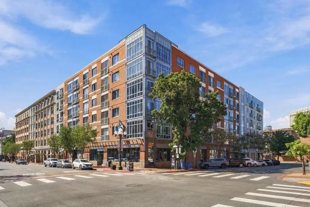 445 Island Ave 601, 