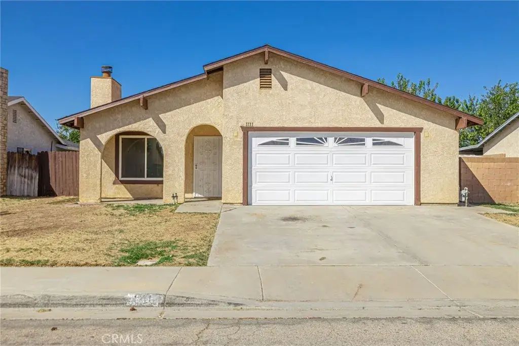 1111 Herzel, Lancaster