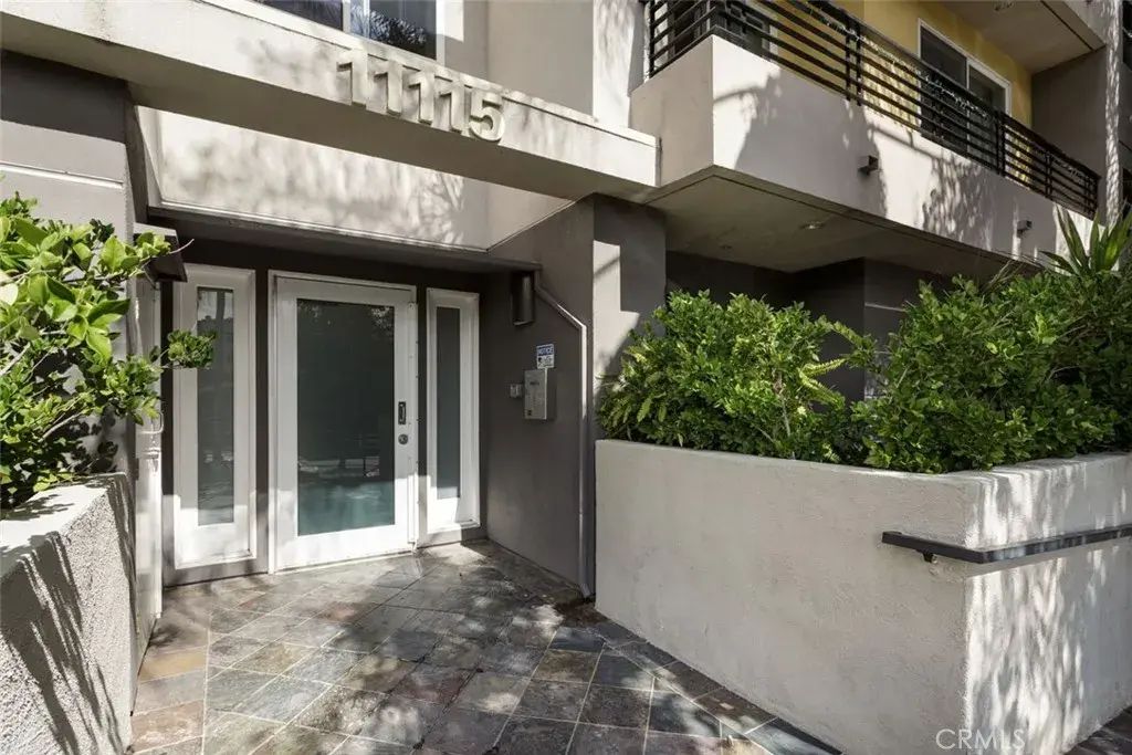 11115 Acama 207, Studio City