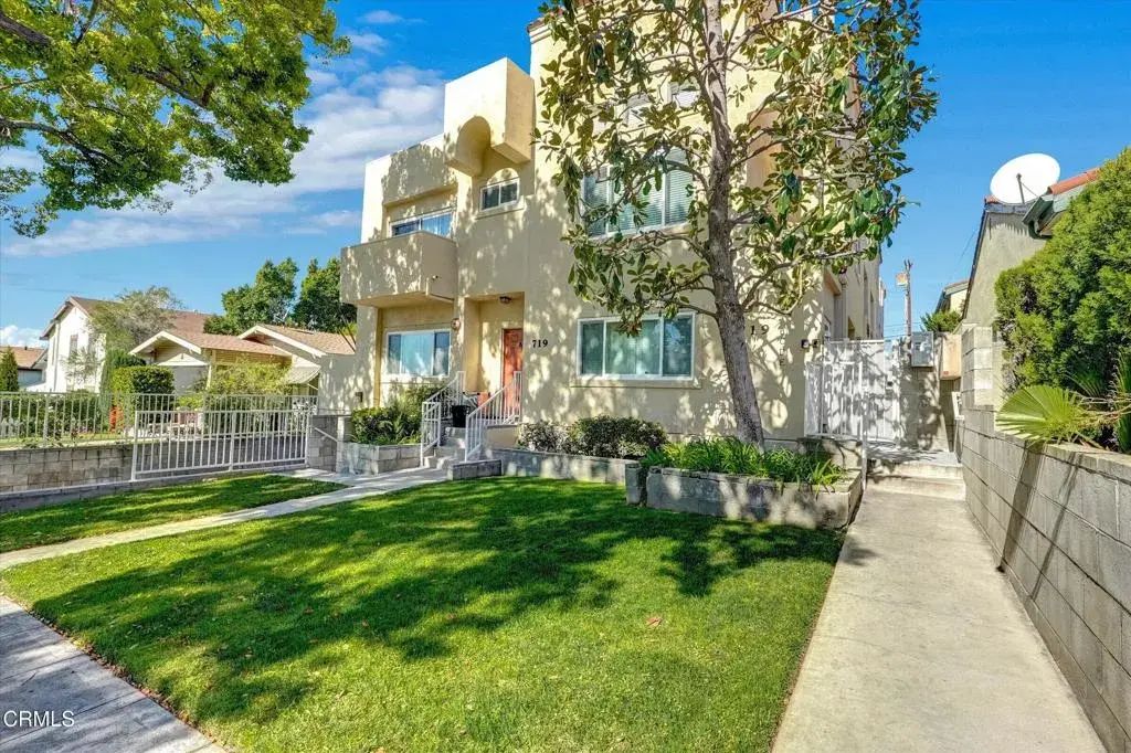 719 E Tujunga D, Burbank