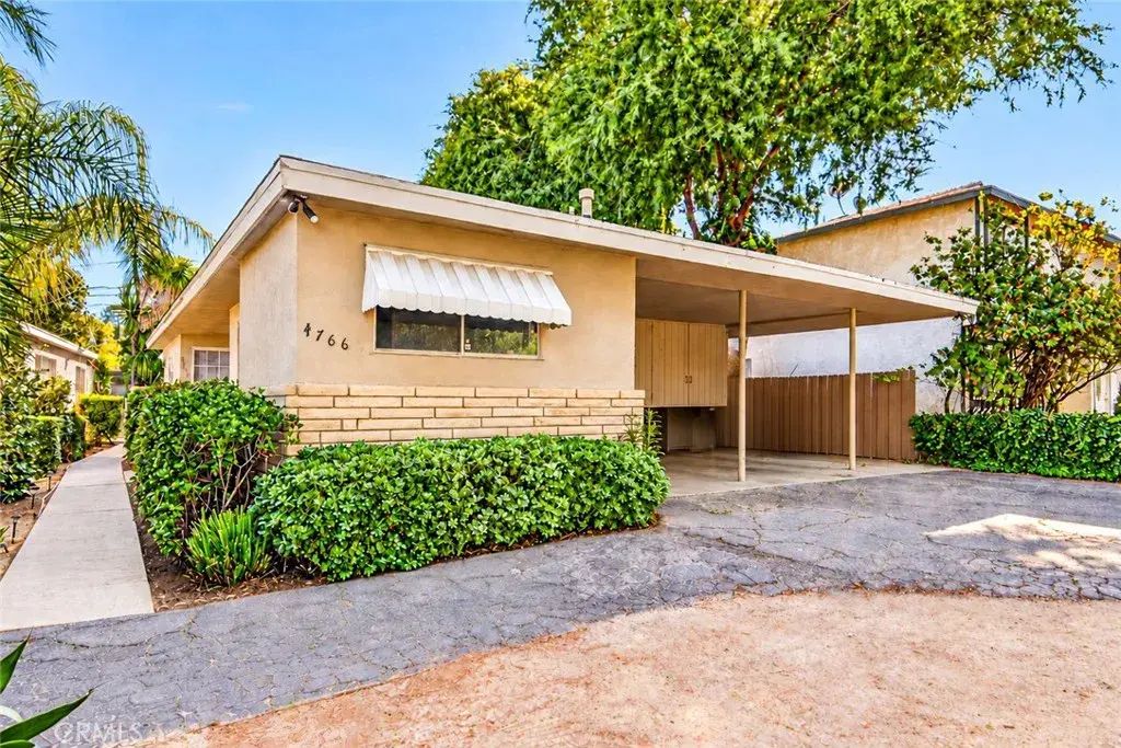 4768 Topanga Canyon Boulevard, Woodland Hills