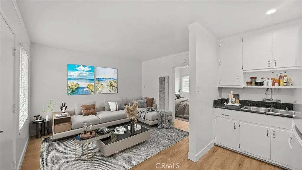 572 Nebraska Avenue 1, Long Beach
