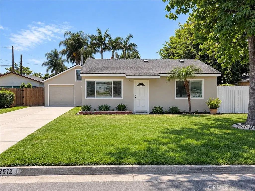 8512 10th, Downey