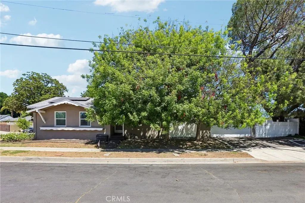 6616 Yolanda Avenue, Reseda