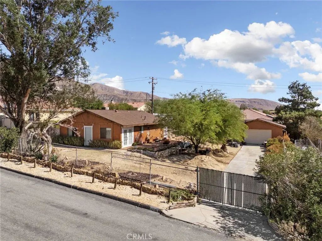 12760 Danbury Street, Whitewater