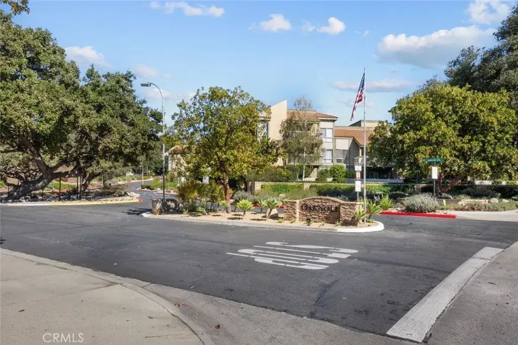 751 Birchpark Circle 201, Thousand Oaks