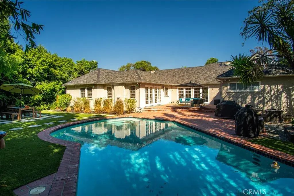 4755 Burnet, Sherman Oaks