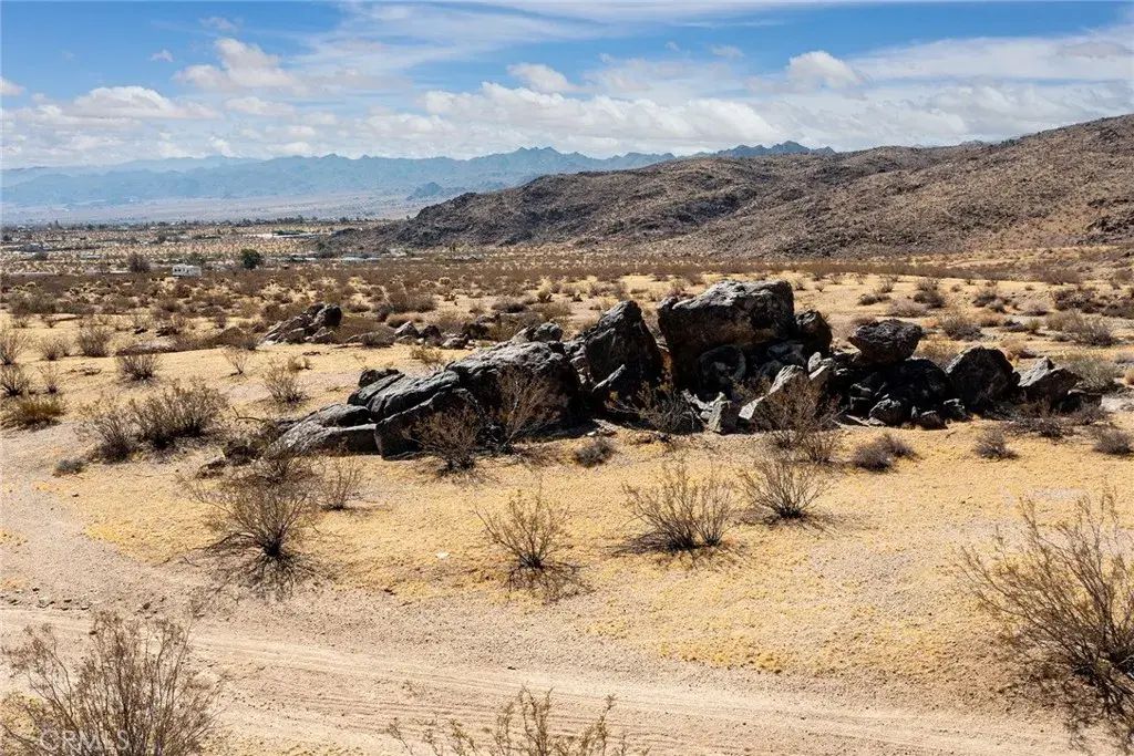 5015 Nucham, Joshua Tree