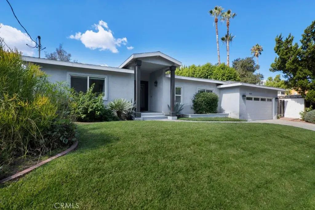 4527 Santa Lucia Drive, Woodland Hills