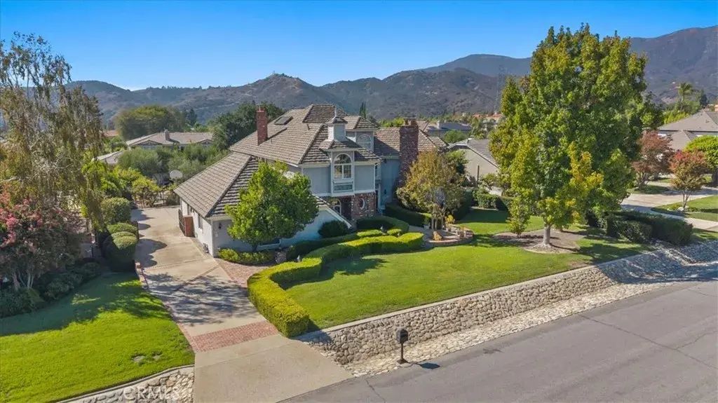 3727 Grand Avenue, Claremont