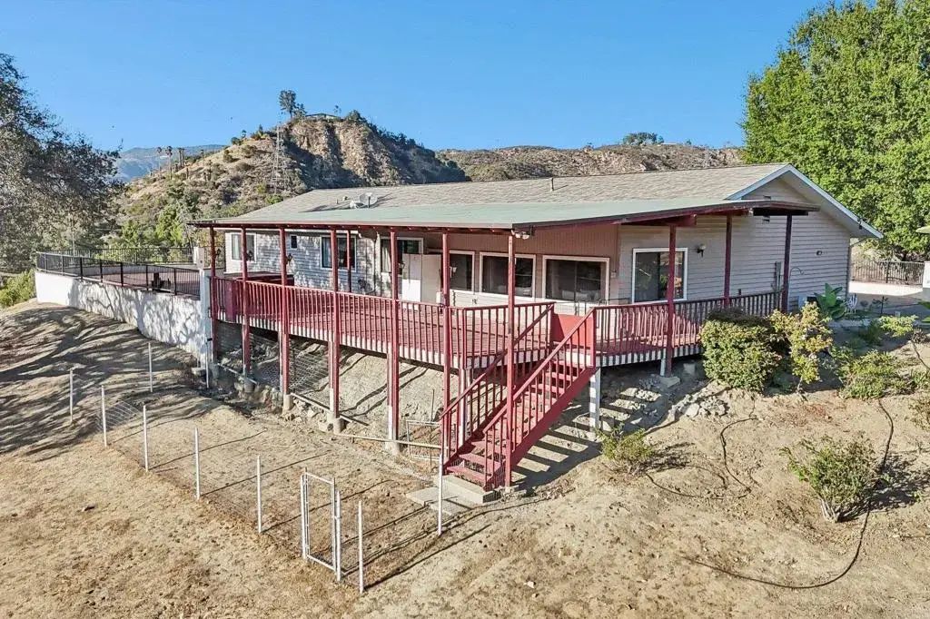 39339 De Luz Road, Fallbrook