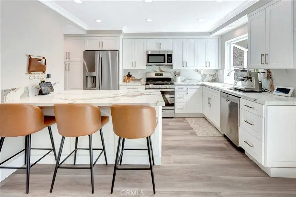 26381 Waterford, Lake Forest