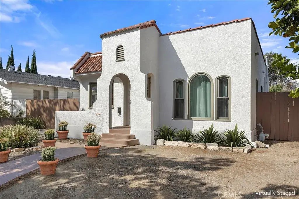 3439 California Avenue, Long Beach