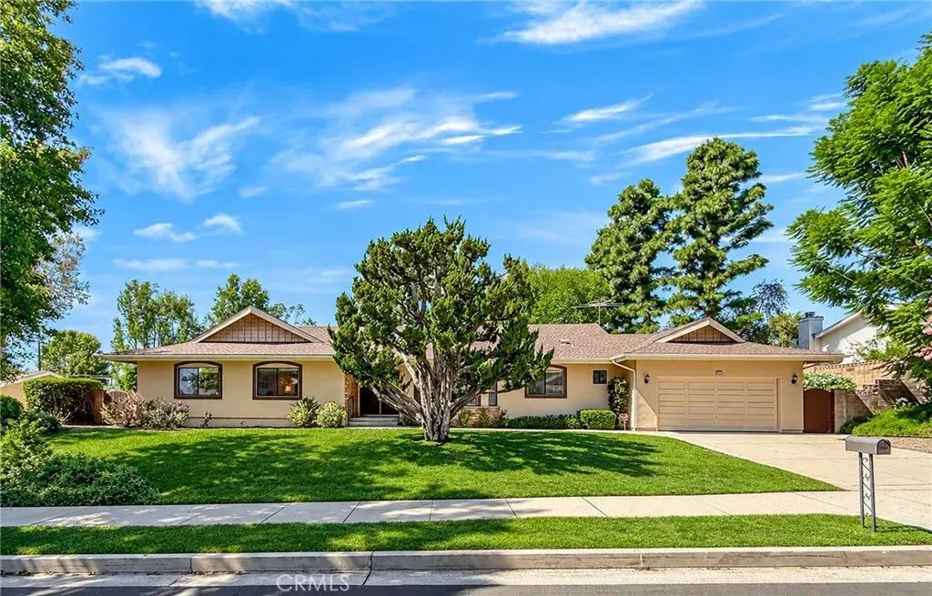 9525 Encino, Northridge