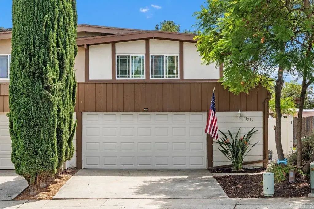 13239 Saddle Ridge Road, Lakeside
