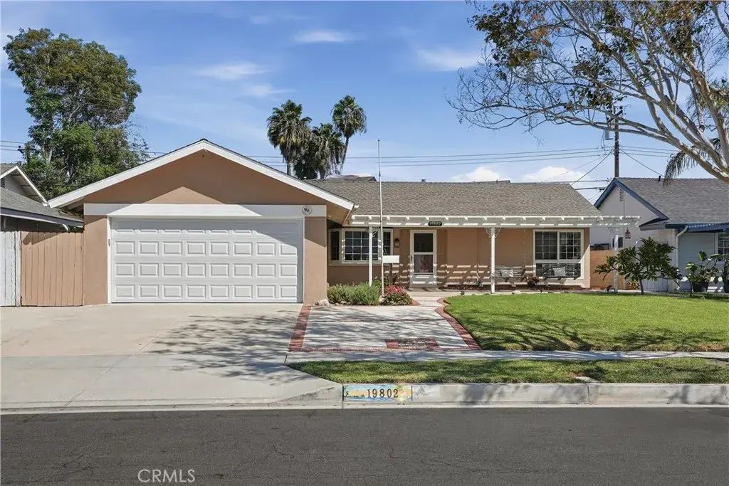 19802 Trident Lane, Huntington Beach