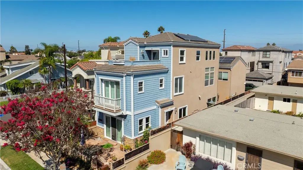 1020 California, Huntington Beach