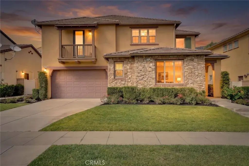 885 E Manresa Drive, Azusa