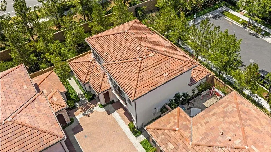 68 Tollson, Irvine
